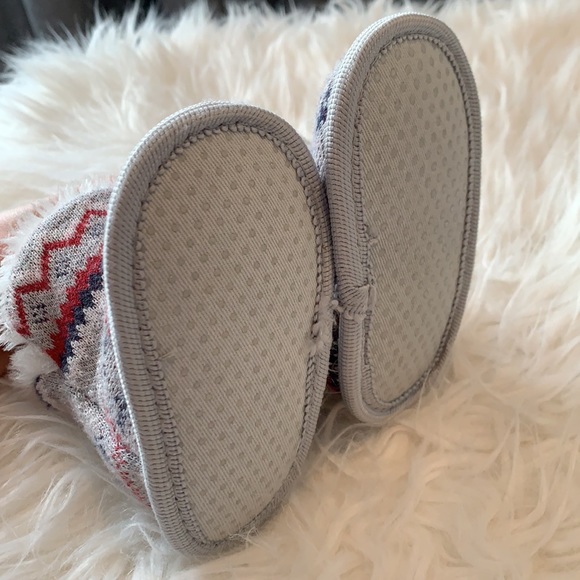 Joe Fresh Slippers - Picture 2 of 2